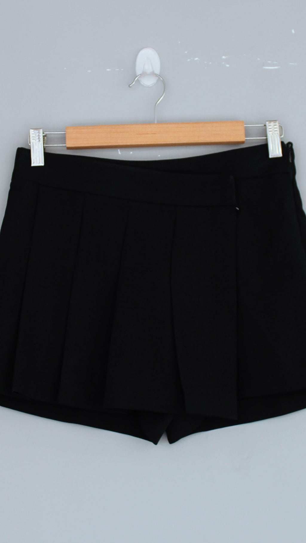 FALDA SHORT CHIC - NEGRO