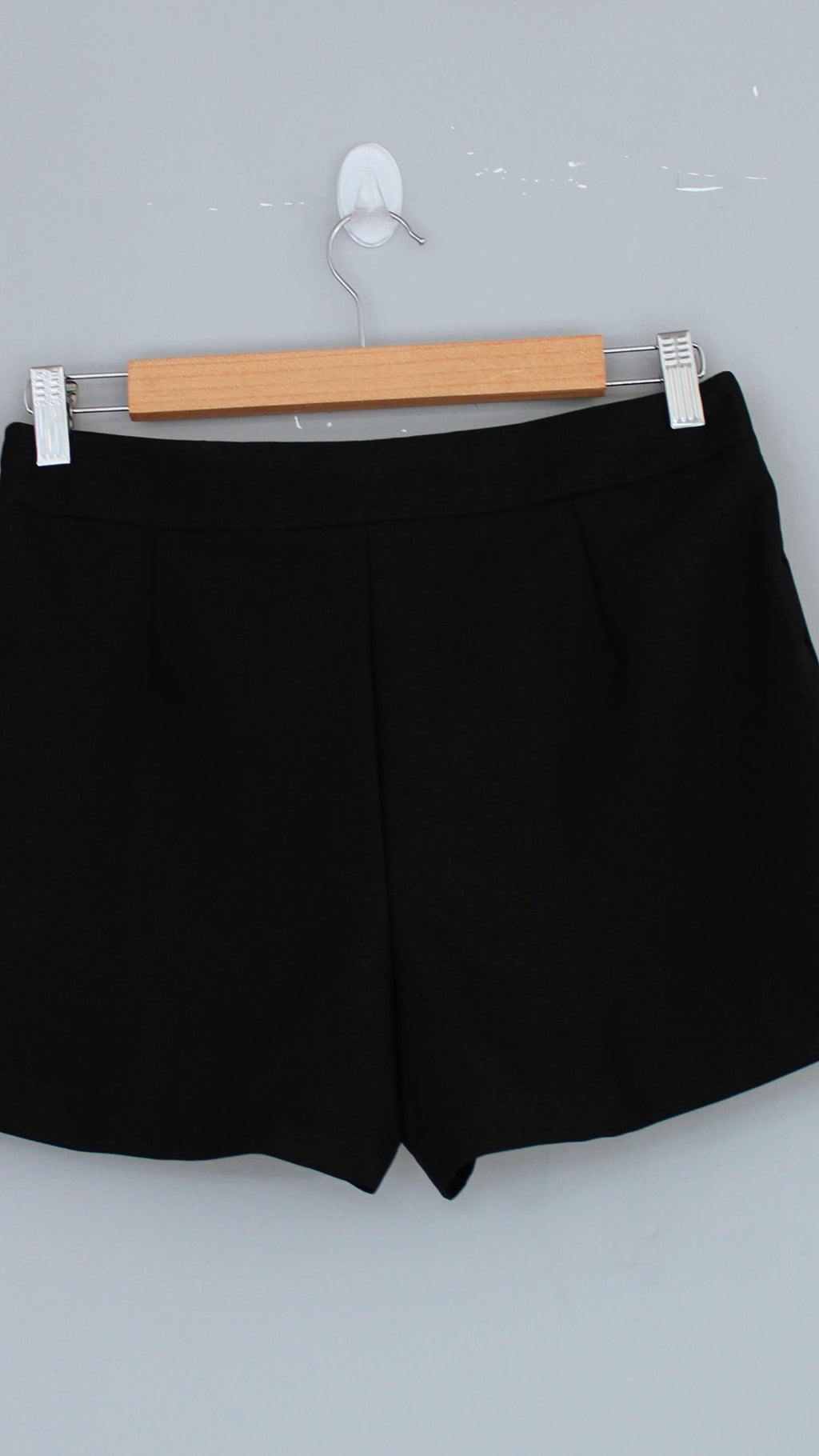 FALDA SHORT CHIC - NEGRO