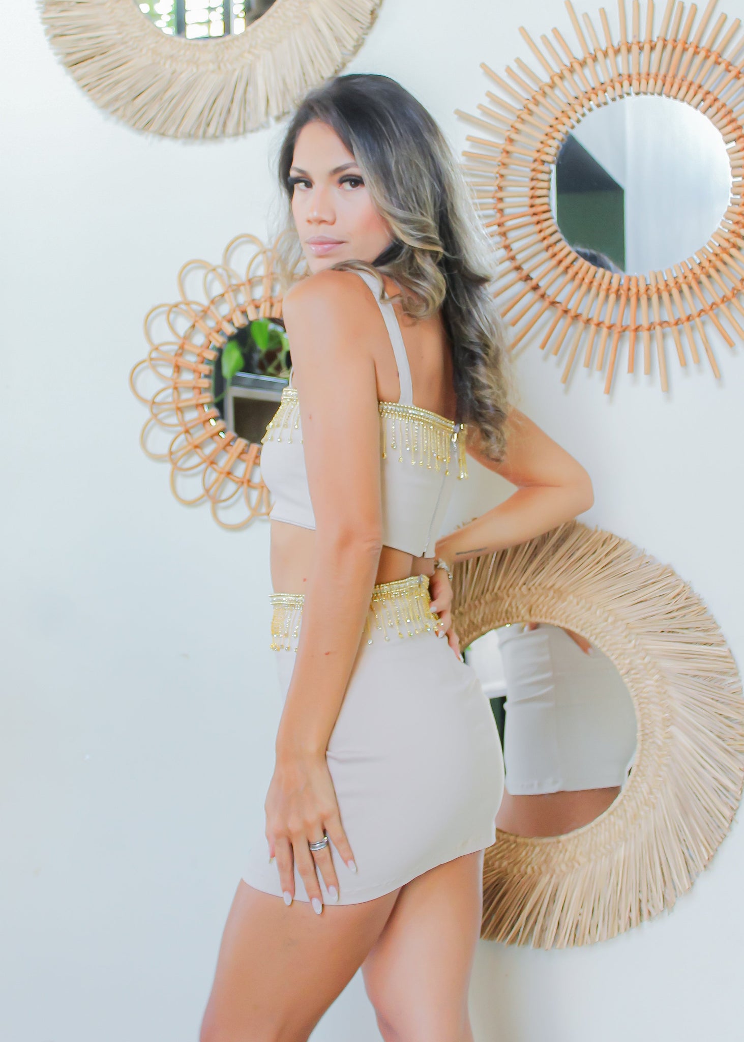 CONJUNTO TOSHIRO SIN APLICATIVOS - BEIGE