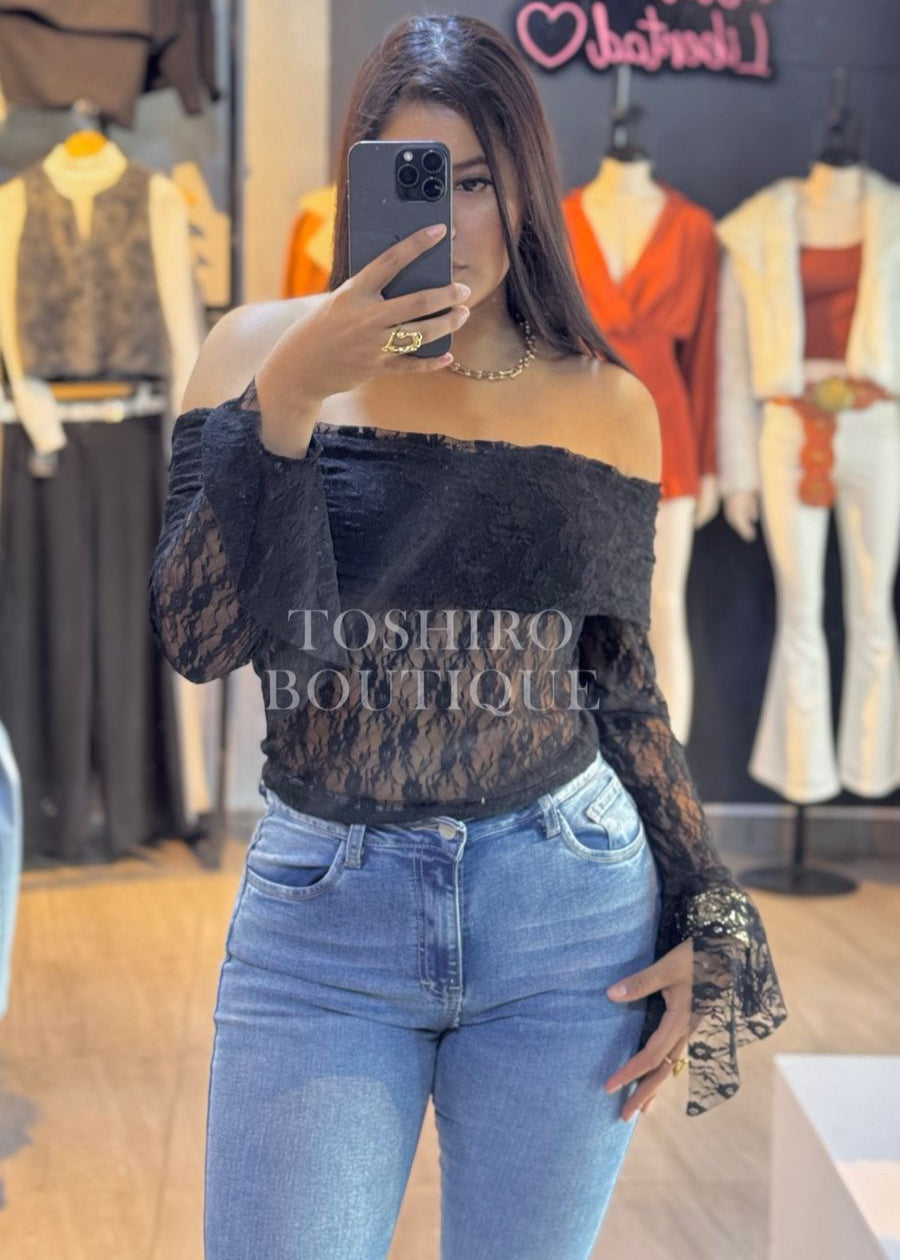 BLUSA ENCAJE - NEGRO