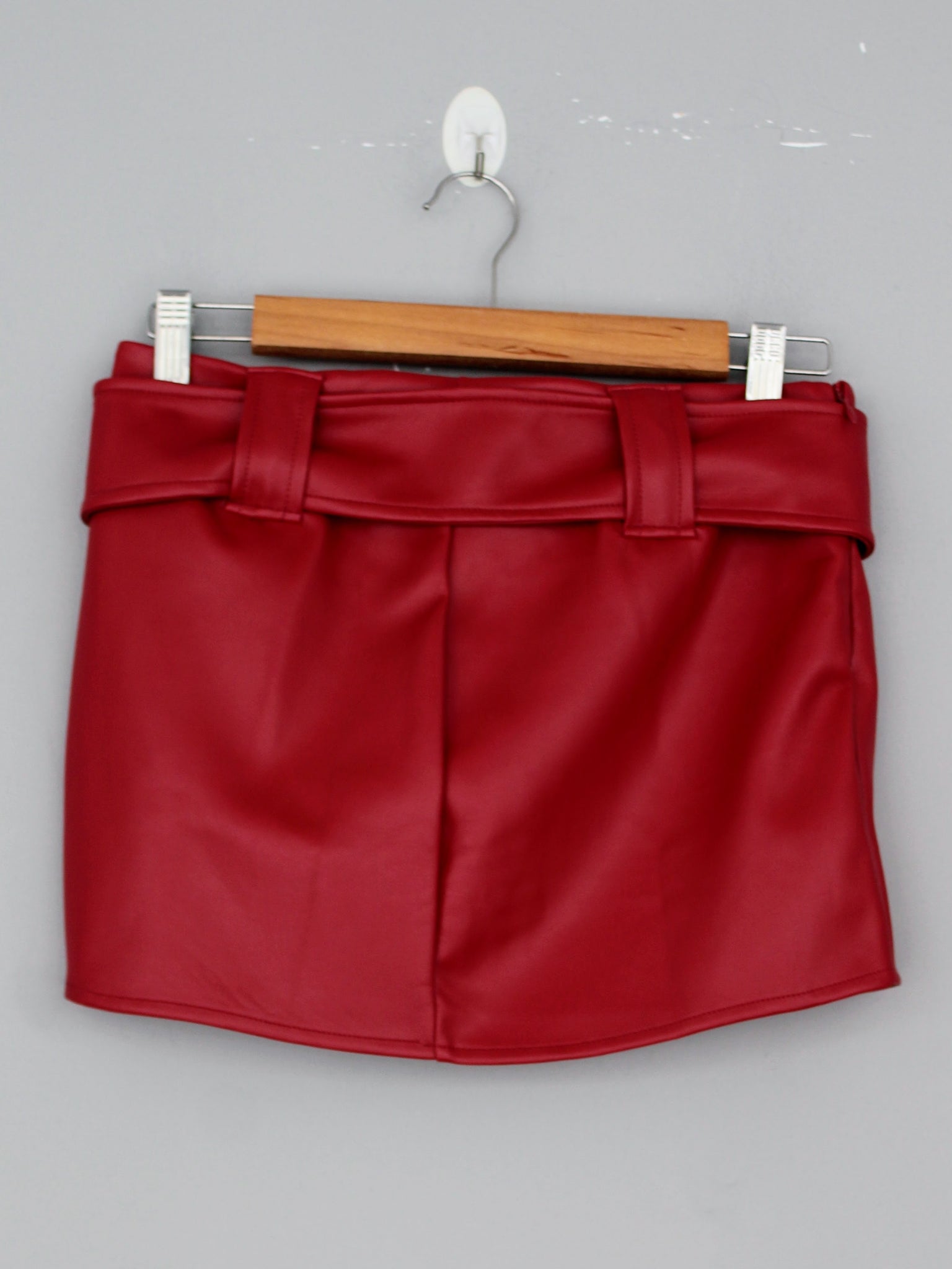 FALDA SHORT RUBI - CHERRY