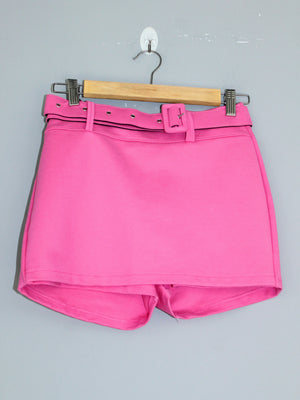 FALDA SHORT CORREA - CHICLE