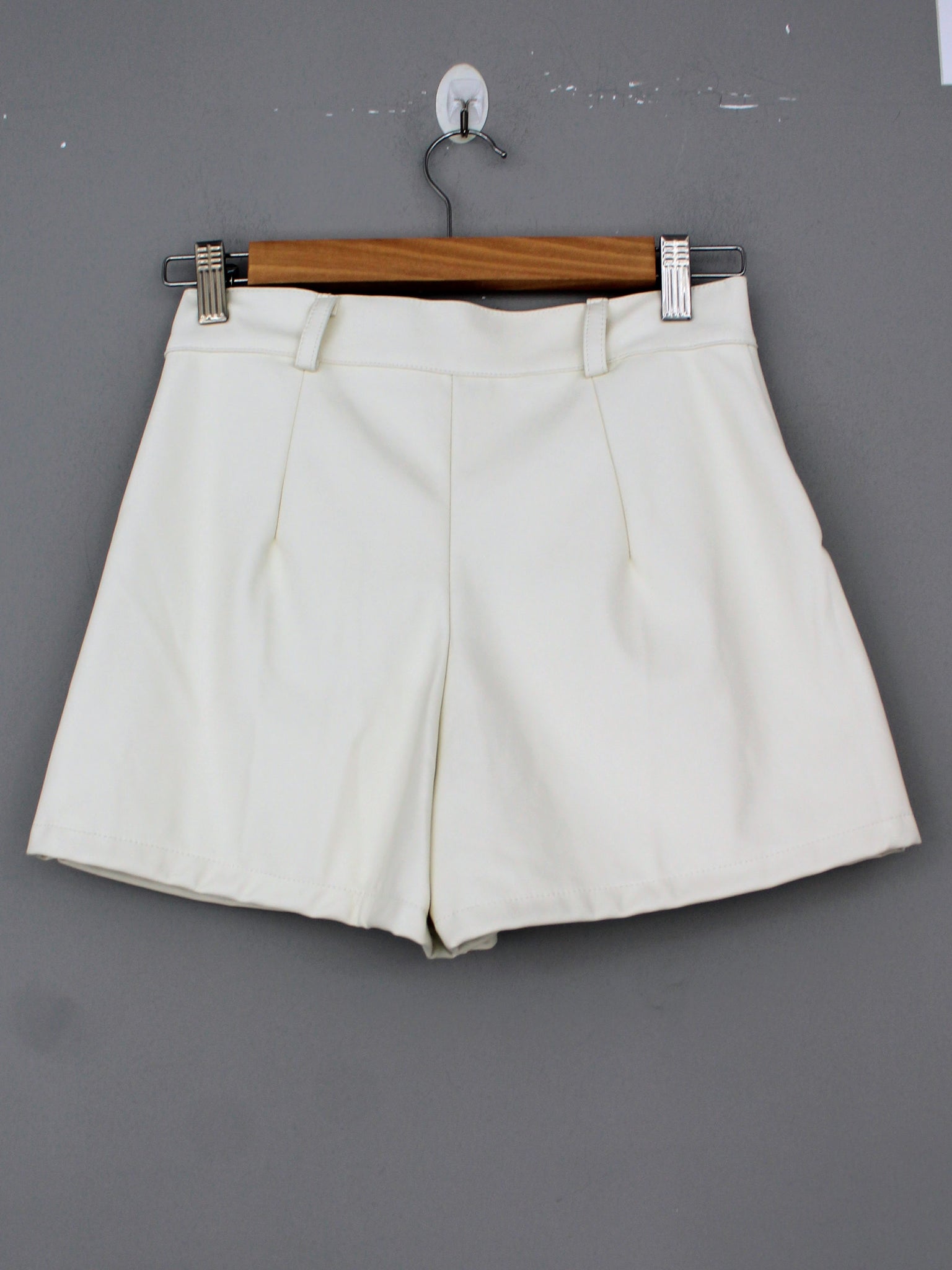 FALDA SHORT LORE - PERLA