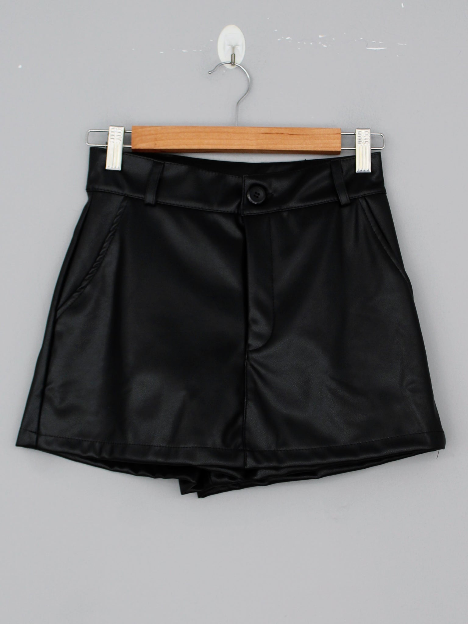 FALDA SHORT LORE - NEGRO