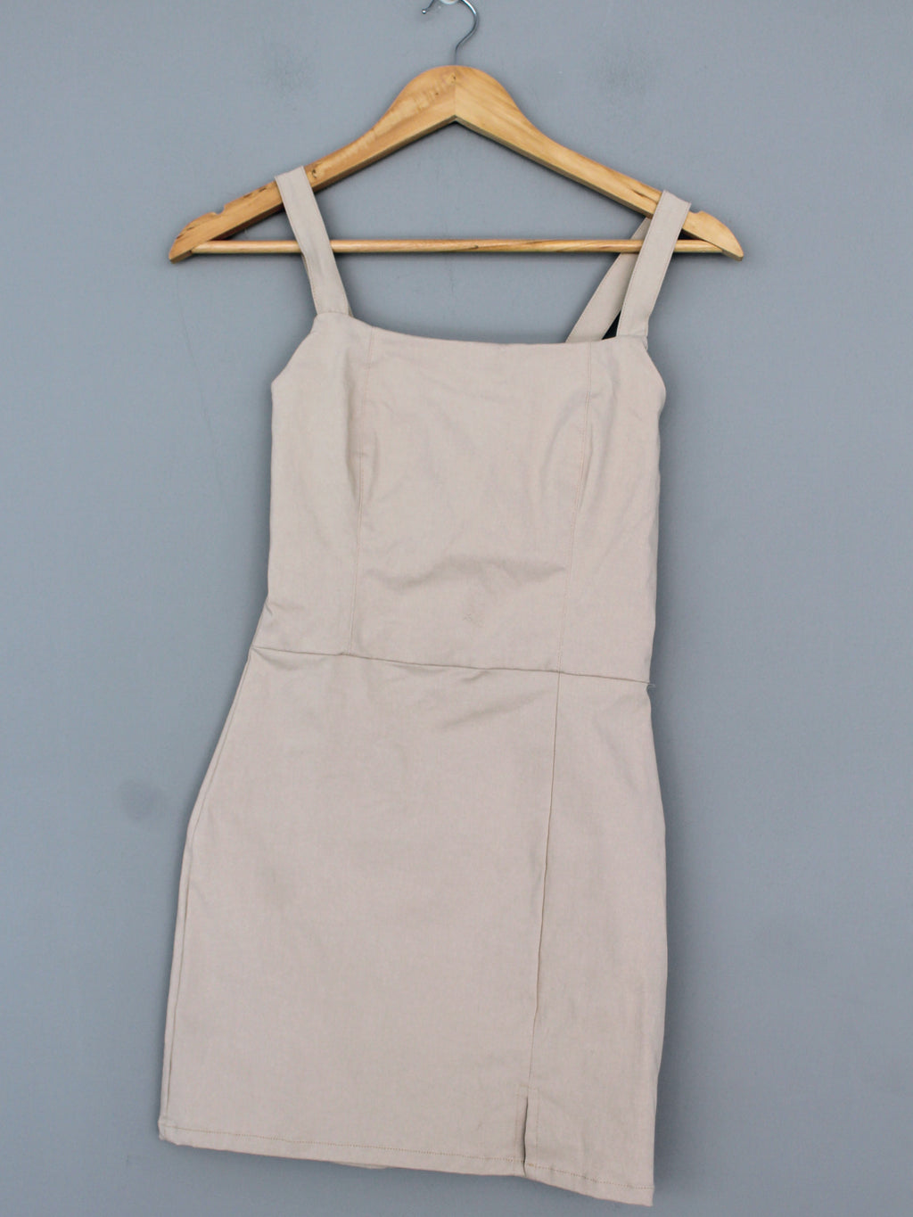 VESTIDO AITANA - BEIGE